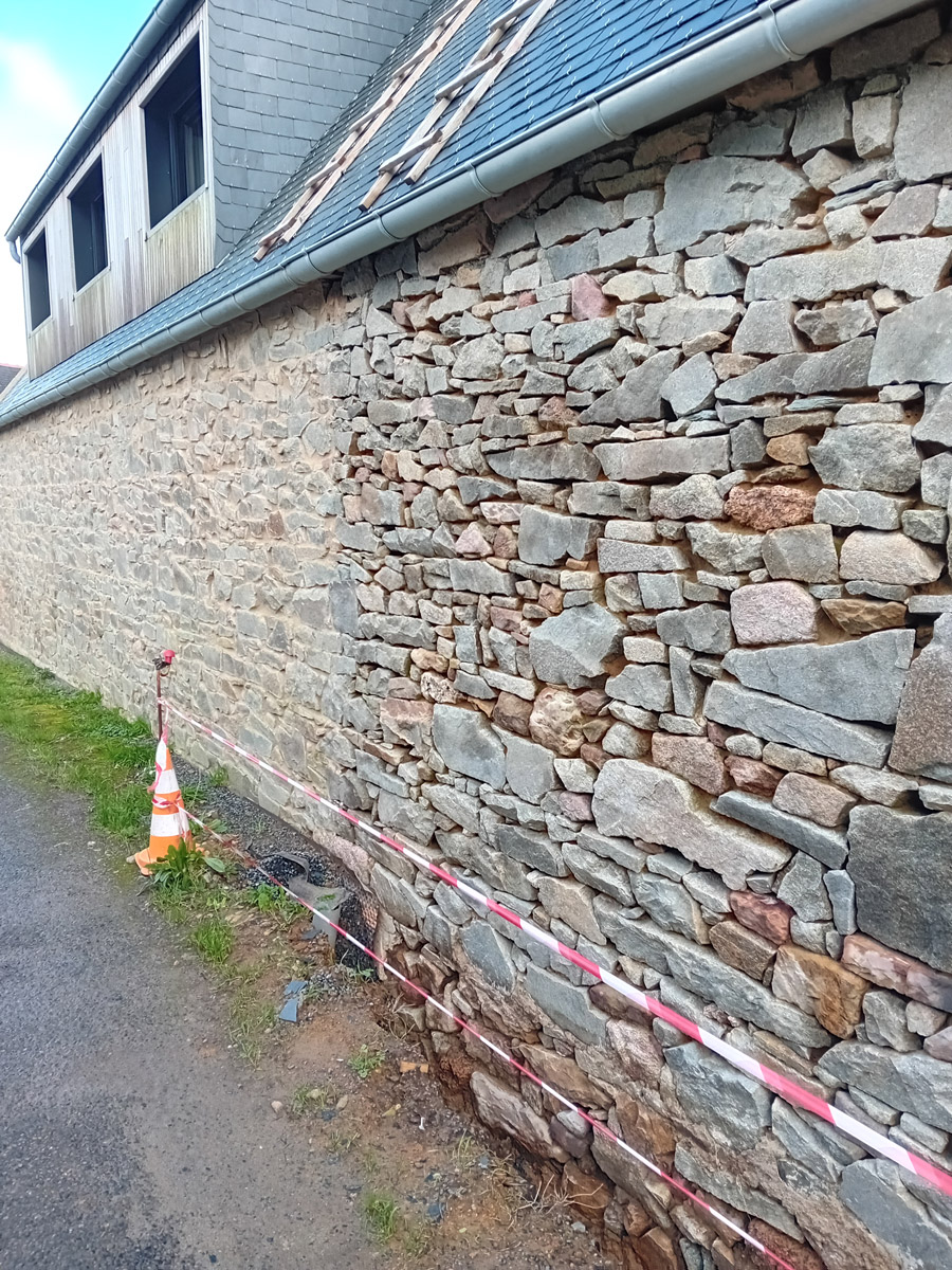 decapage-mur-pierre-maison